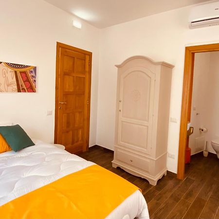 Carrales Guest House Nuoro megye Kültér fotó
