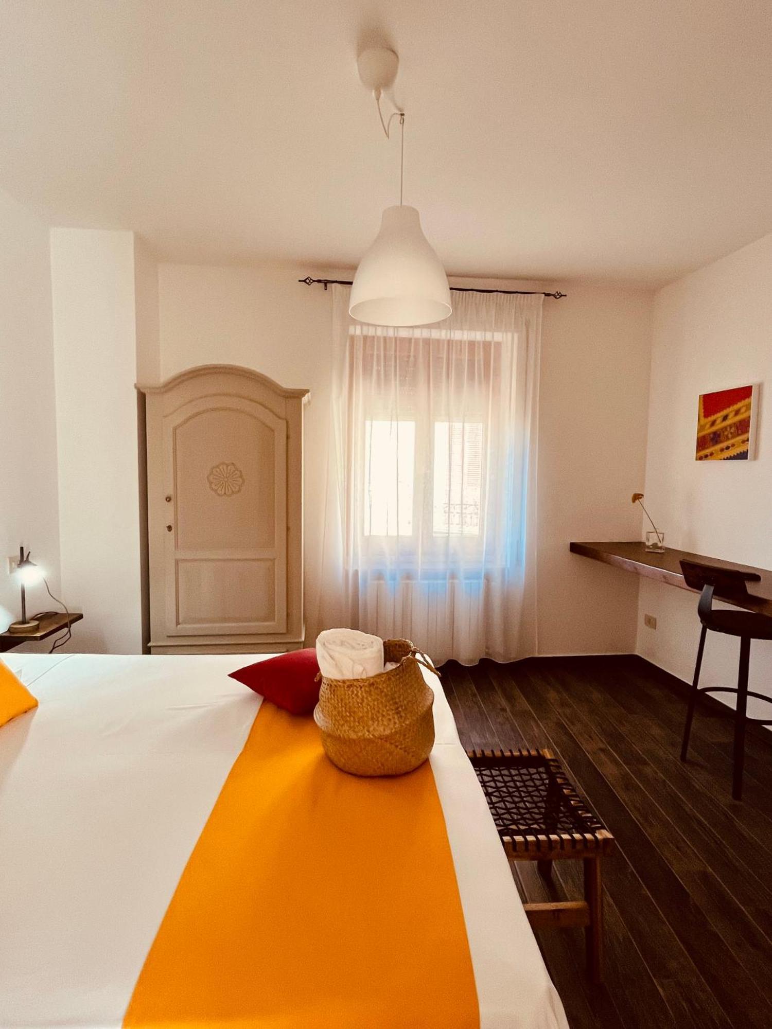 Carrales Guest House Nuoro megye Kültér fotó