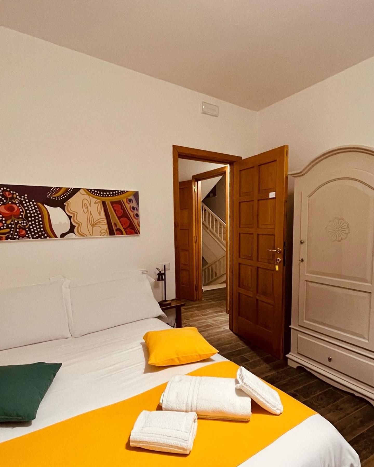 Carrales Guest House Nuoro megye Kültér fotó