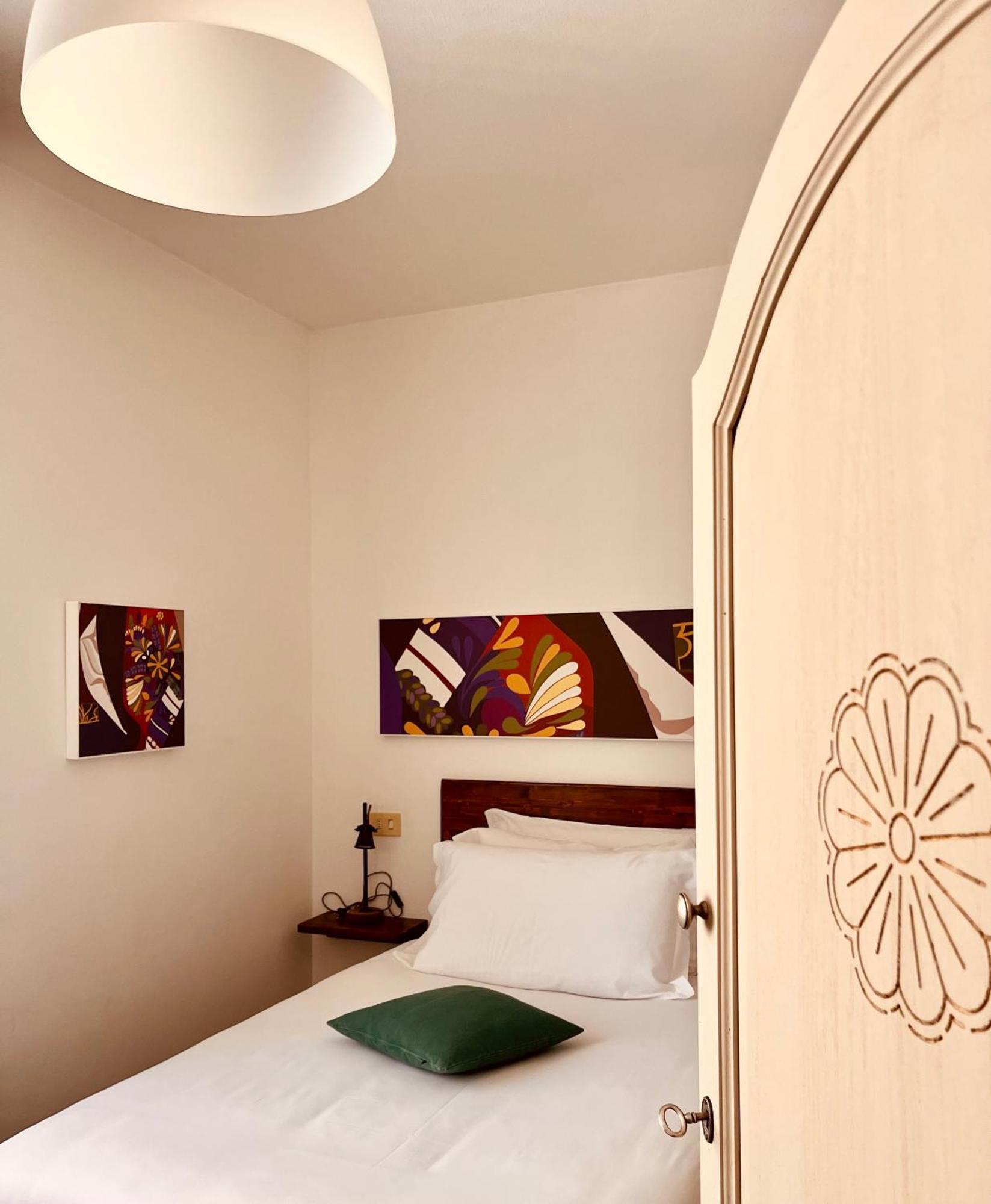 Carrales Guest House Nuoro megye Kültér fotó