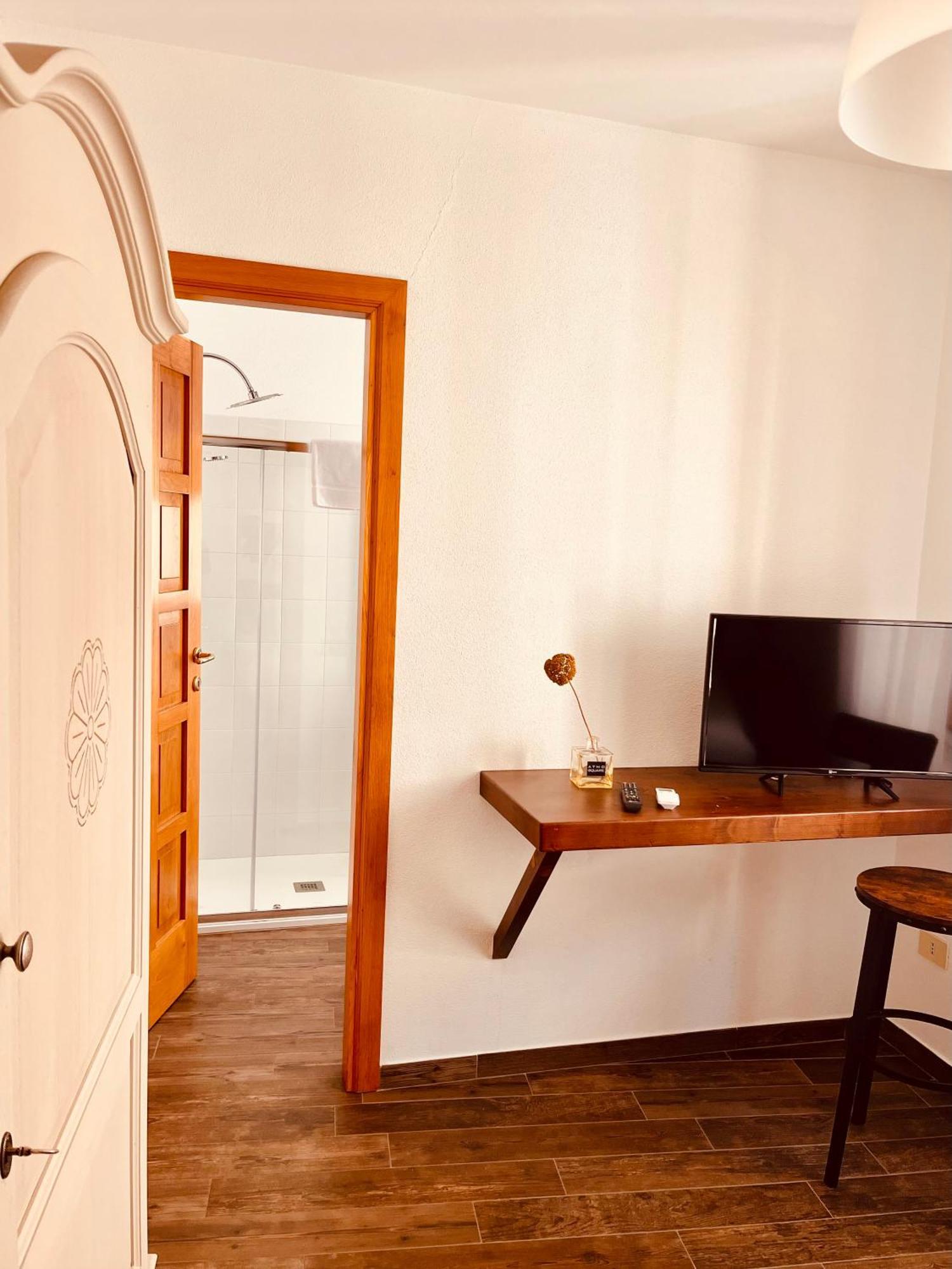 Carrales Guest House Nuoro megye Kültér fotó