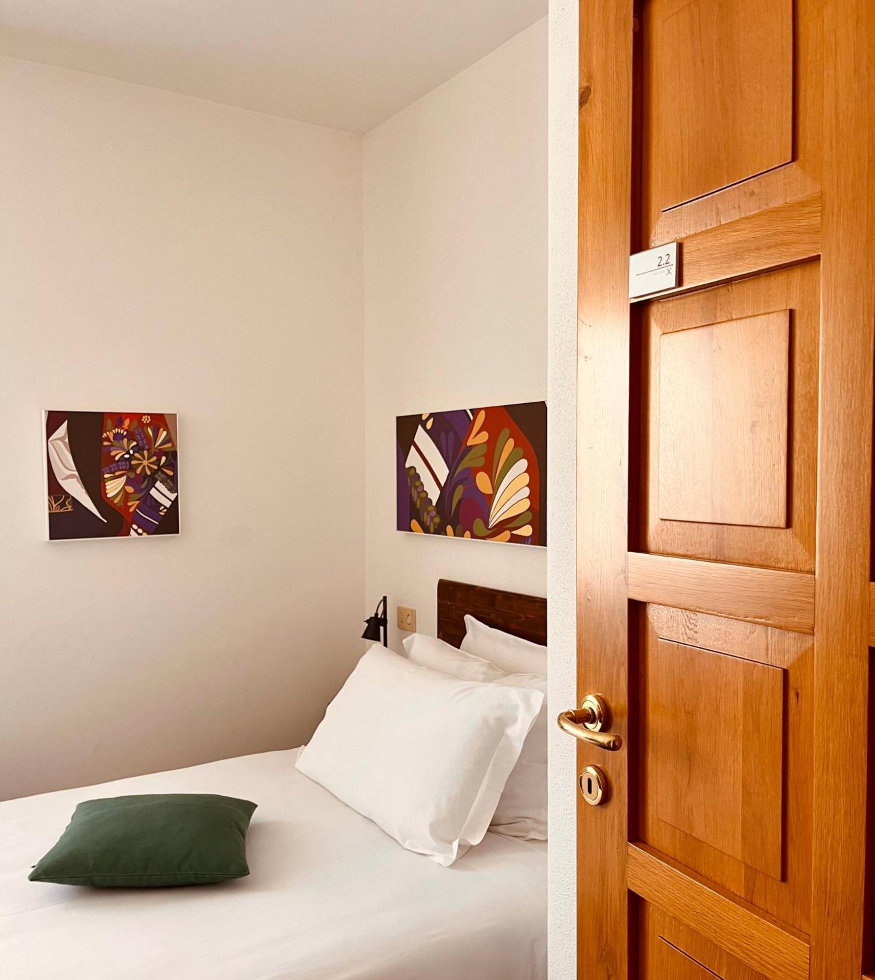 Carrales Guest House Nuoro megye Kültér fotó
